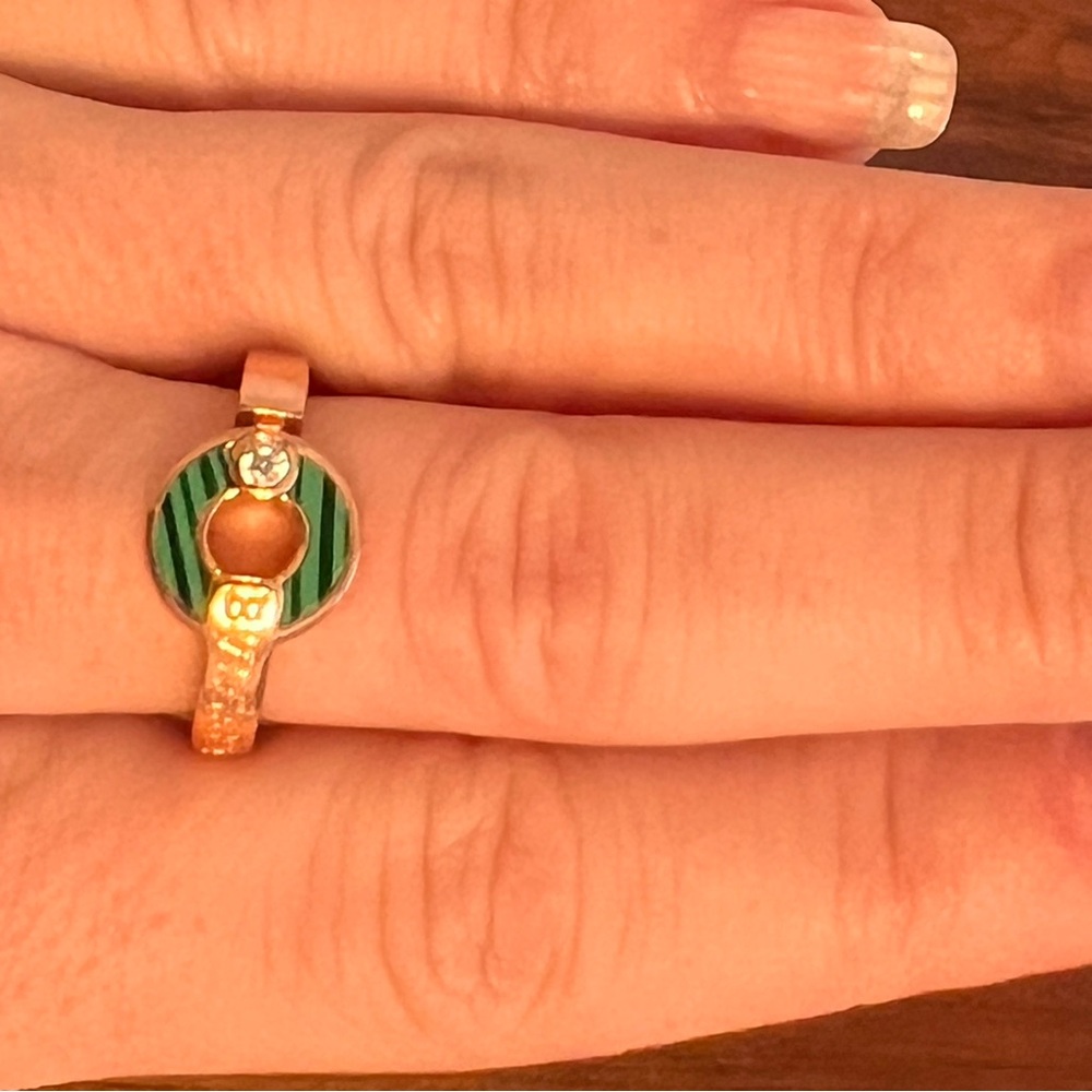 Elegant Green and Rose Gold Ring